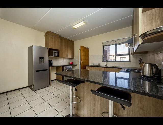 2 BEDROOM APARTMENT RENTED IN RANDPARK RIDGE